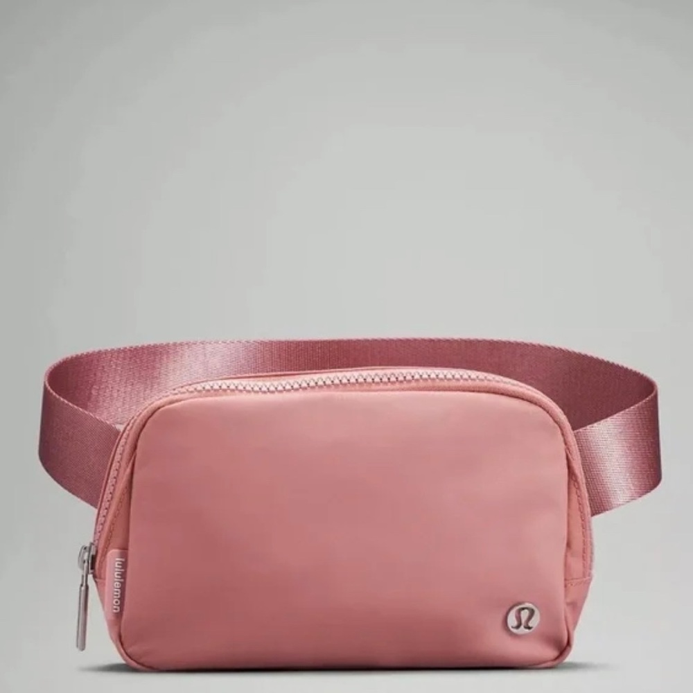 NWT Everywhere Belt Bag Pink Pastel Lululemon